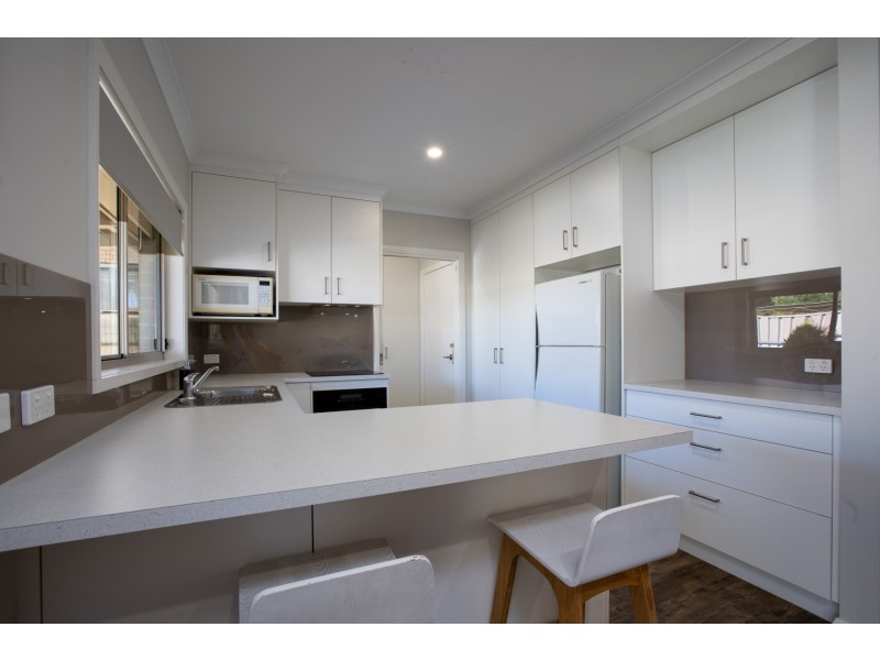 3/509 Kotthoff Street, Lavington NSW 2641