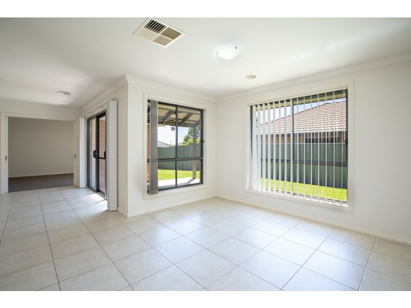 59 Egret Way, Thurgoona NSW 2640