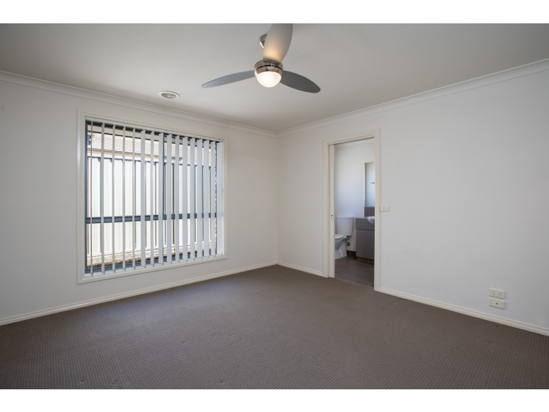 59 Egret Way, Thurgoona NSW 2640