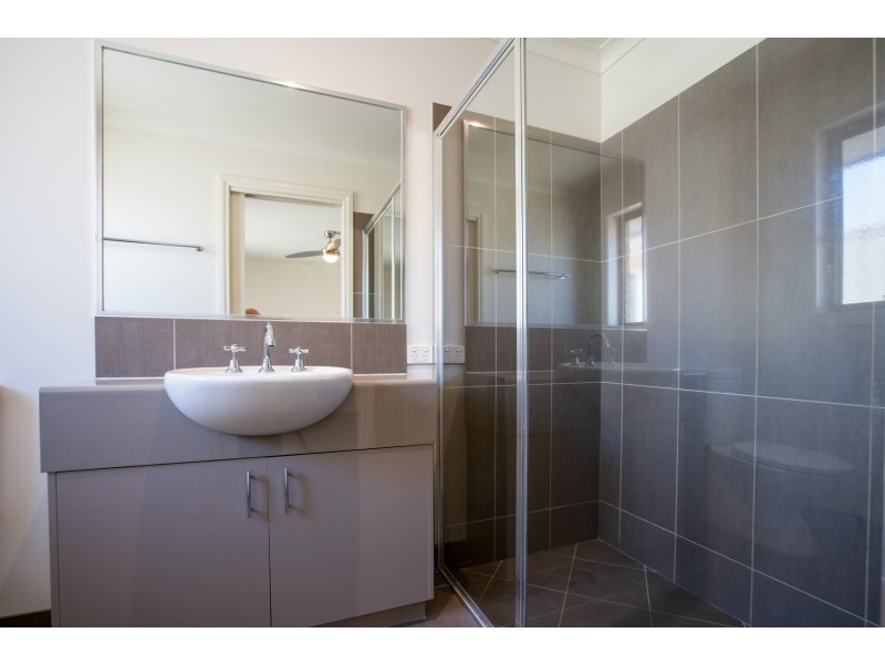 59 Egret Way, Thurgoona NSW 2640