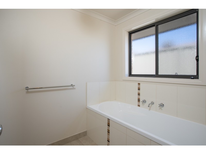 59 Egret Way, Thurgoona NSW 2640