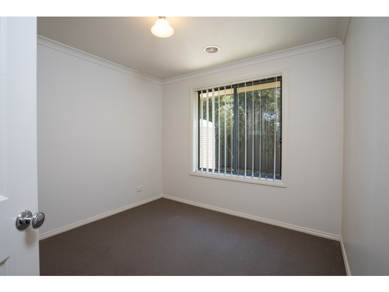 59 Egret Way, Thurgoona NSW 2640