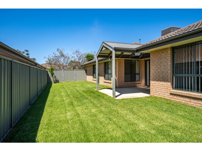 59 Egret Way, Thurgoona NSW 2640