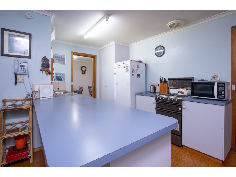 655 Centaur Road, Lavington NSW 2641