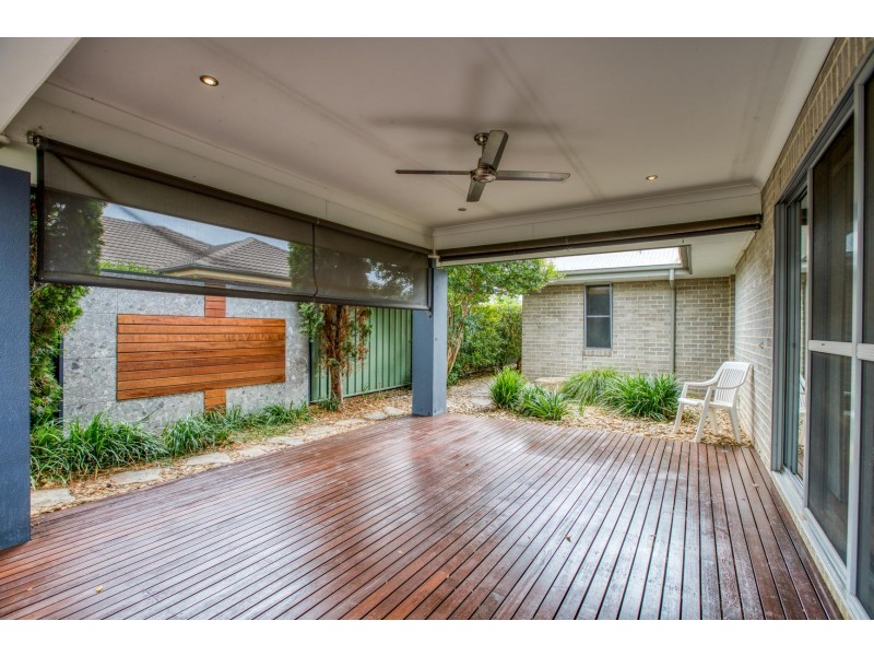 15 Champions Drive, Glenroy NSW 2640