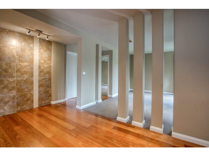 15 Champions Drive, Glenroy NSW 2640