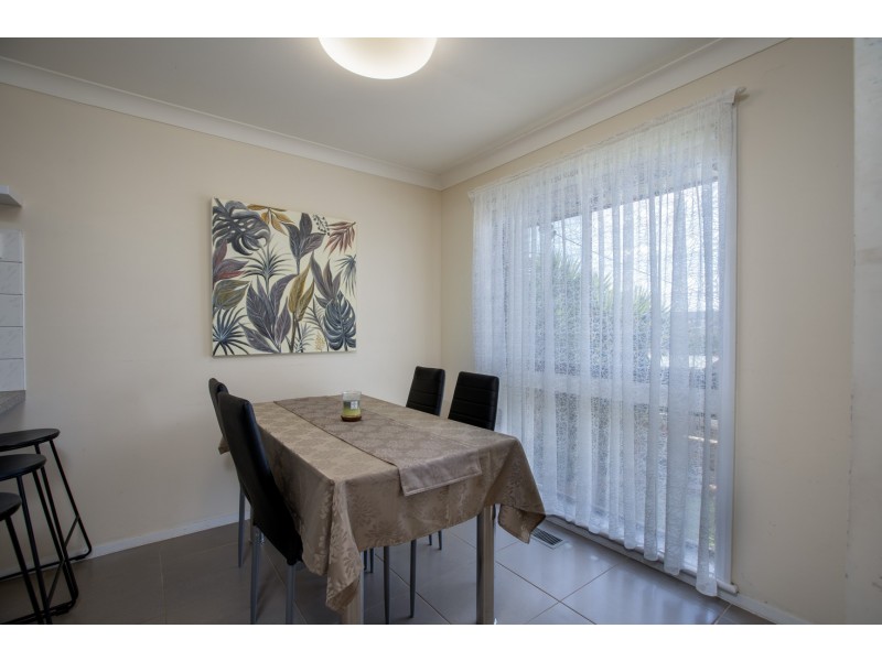 305 Desmond Street, Lavington NSW 2641