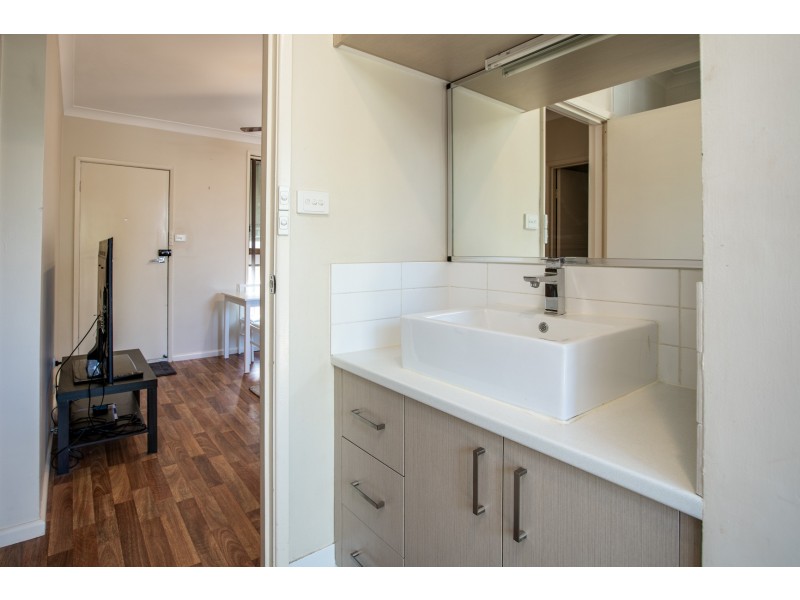 6/309-311 Moore Street, Lavington NSW 2641