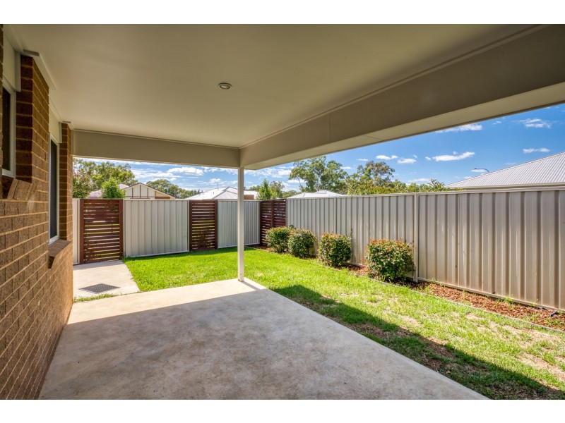 16 Pech Avenue, Jindera NSW 2642