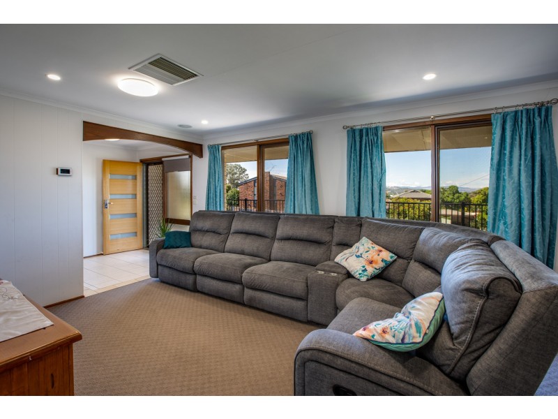 318 Tracy Street, Lavington NSW 2641