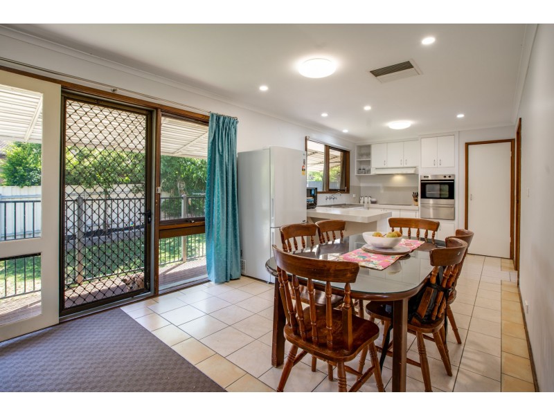 318 Tracy Street, Lavington NSW 2641