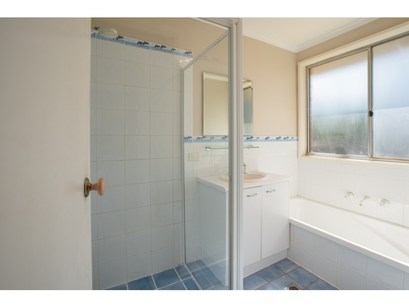 6 Conmurra Way, Springdale Heights NSW 2641