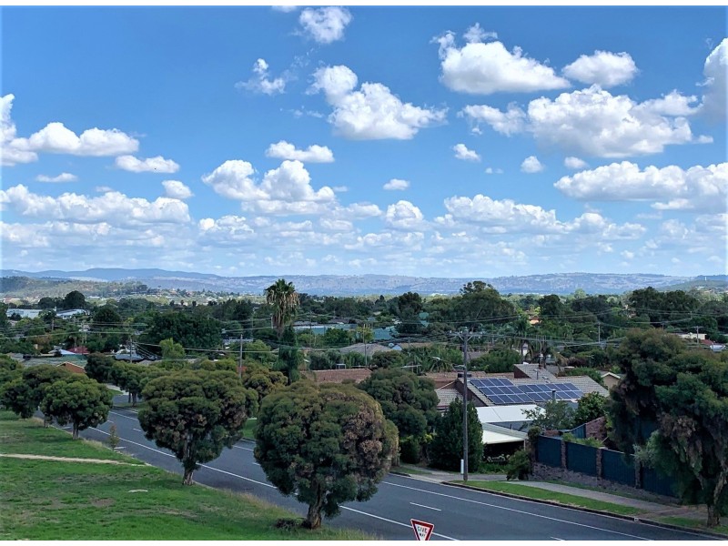 410 Colley Street, Lavington NSW 2641