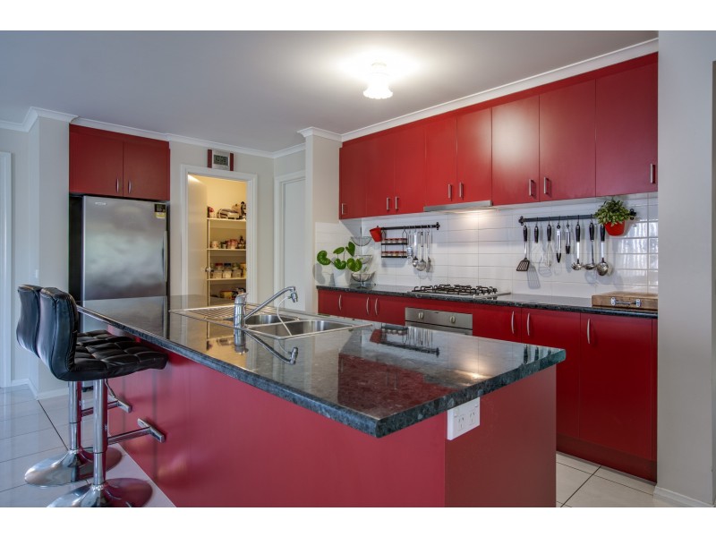 26 Nicola Place, Lavington NSW 2641