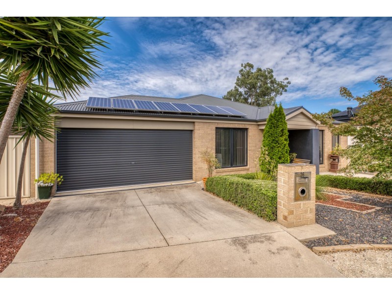 26 Nicola Place, Lavington NSW 2641