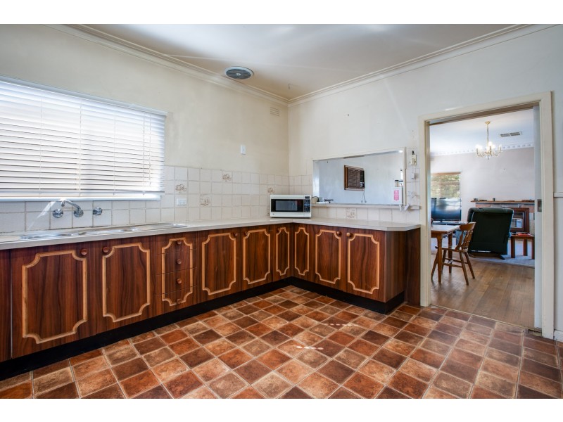 296 Kooba Street, North Albury NSW 2640