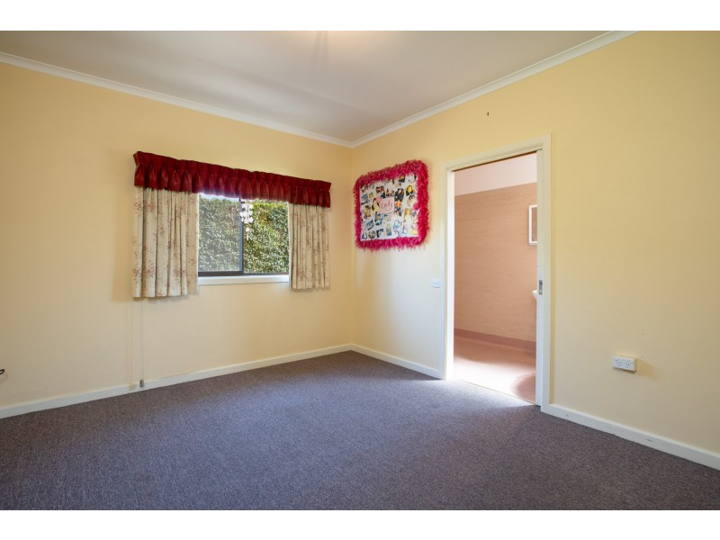 296 Kooba Street, North Albury NSW 2640