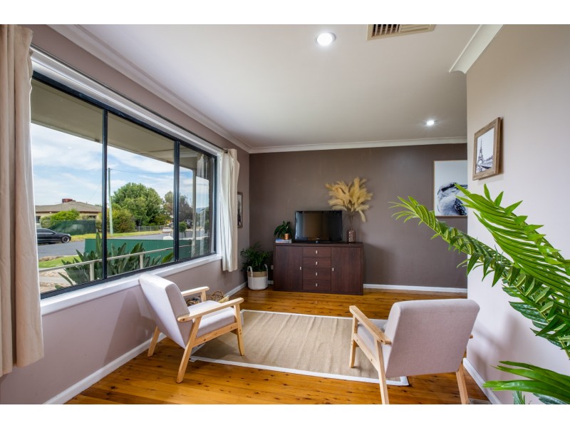 442 Reid Avenue, Lavington NSW 2641