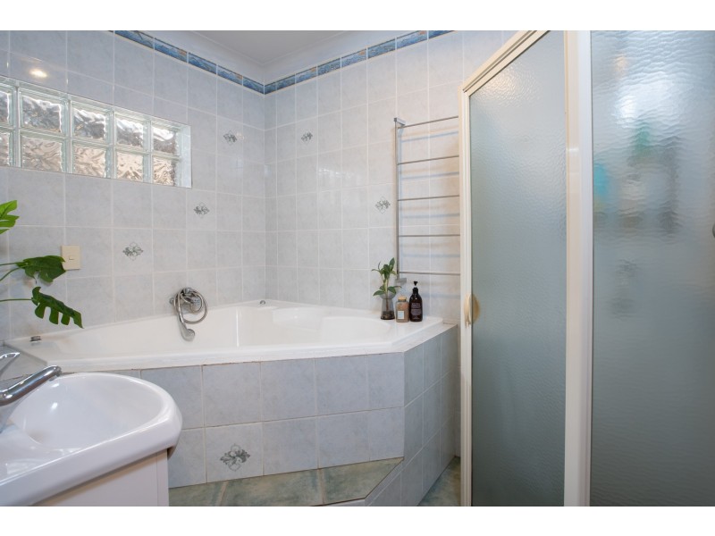 442 Reid Avenue, Lavington NSW 2641