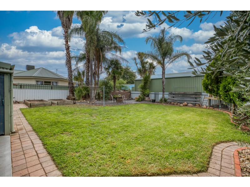 442 Reid Avenue, Lavington NSW 2641