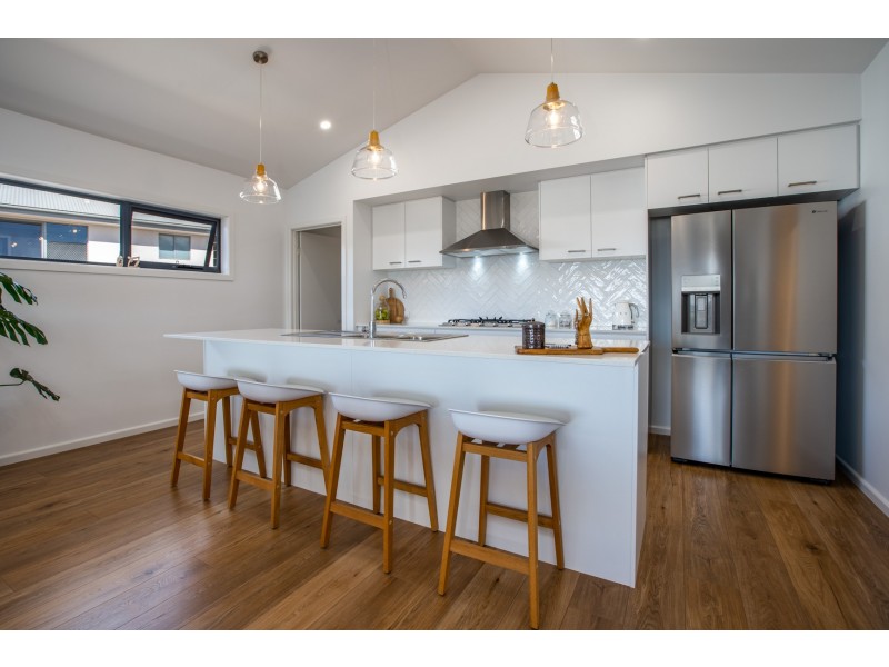 53 Smiggins Drive, Thurgoona NSW 2640