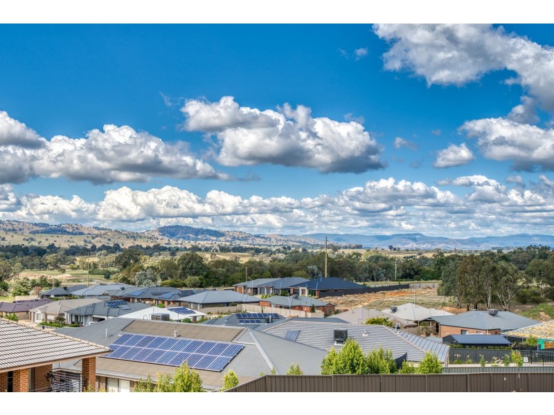 53 Smiggins Drive, Thurgoona NSW 2640