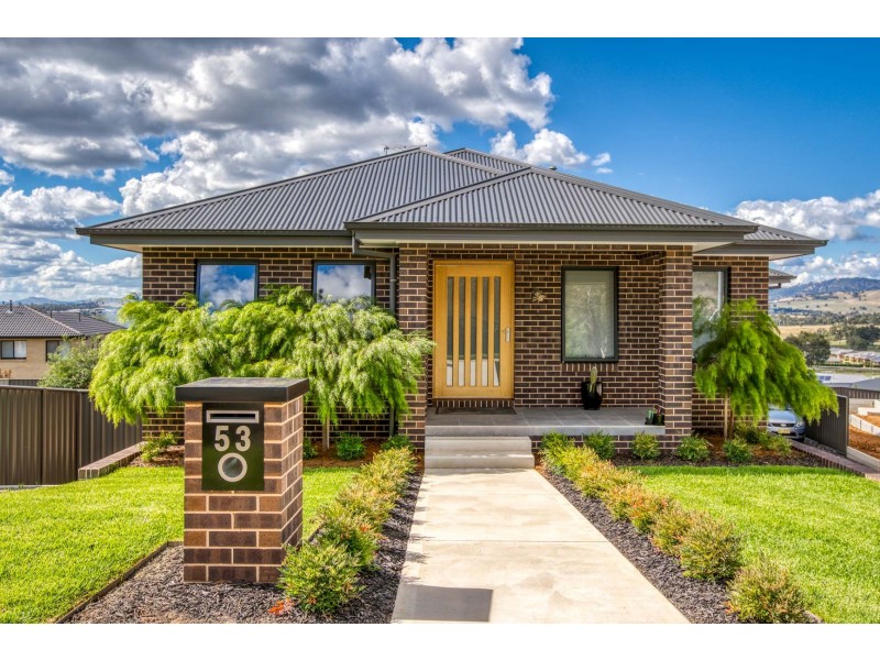 53 Smiggins Drive, Thurgoona NSW 2640