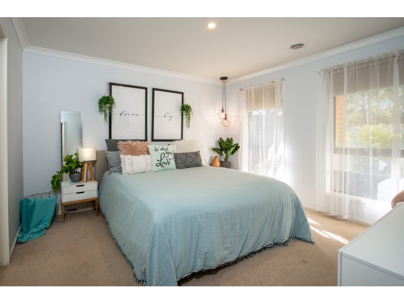 15 Zellar Court, Thurgoona NSW 2640