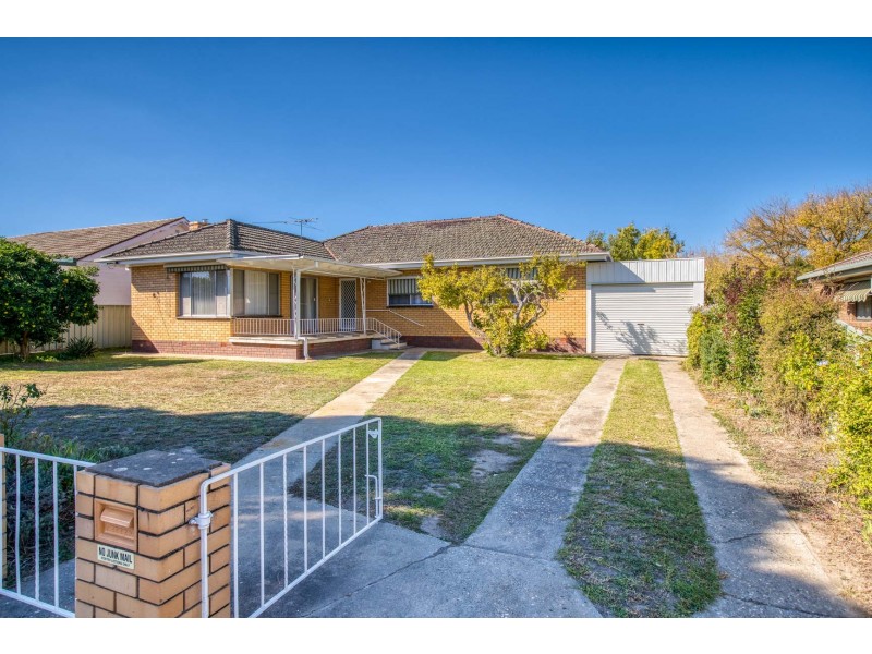 520 Prune St, Lavington NSW 2641
