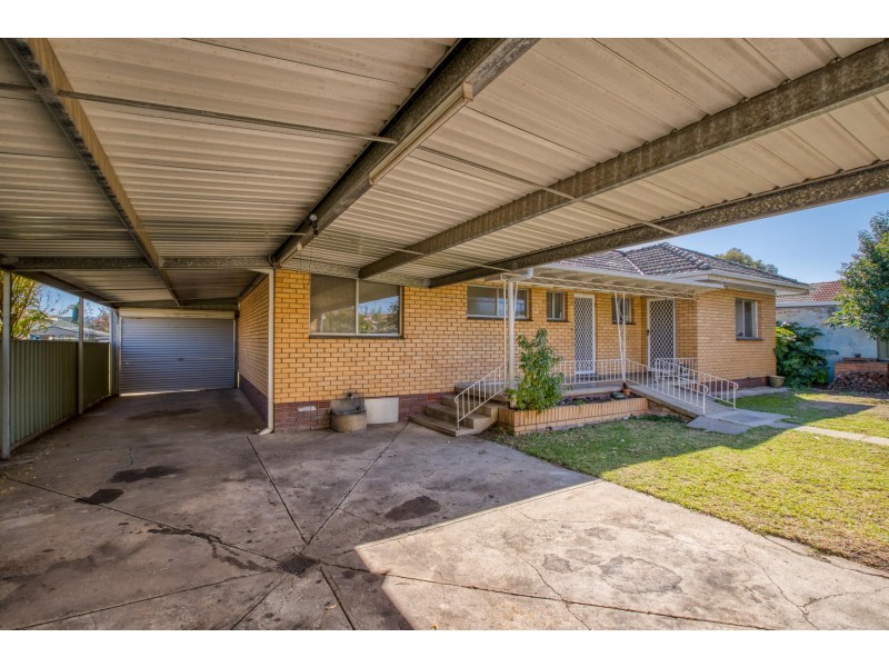 520 Prune St, Lavington NSW 2641