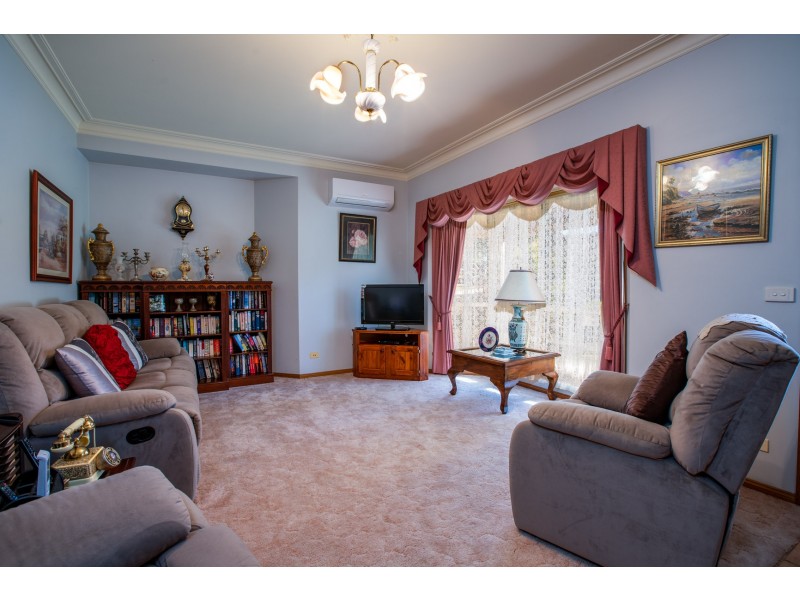 7 Jacob Crescent, Glenroy NSW 2640