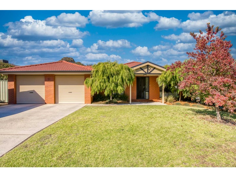 51 Darrambal Drive, Springdale Heights NSW 2641