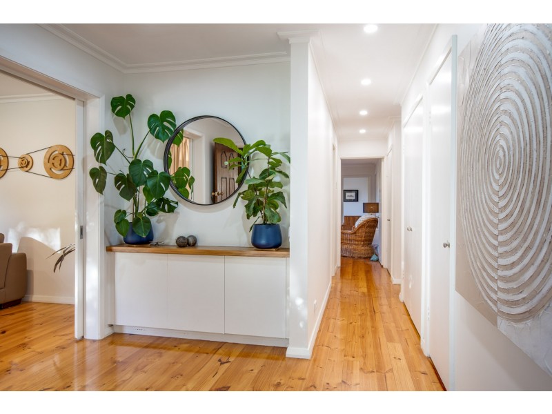 802 St James Crescent, North Albury NSW 2640