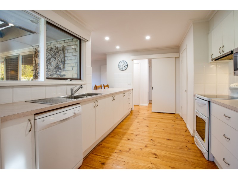 802 St James Crescent, North Albury NSW 2640