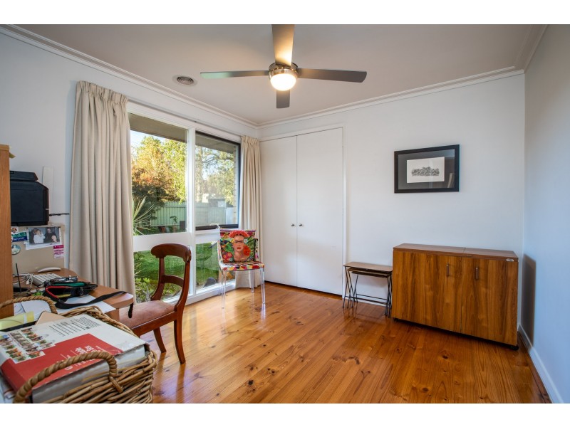 802 St James Crescent, North Albury NSW 2640