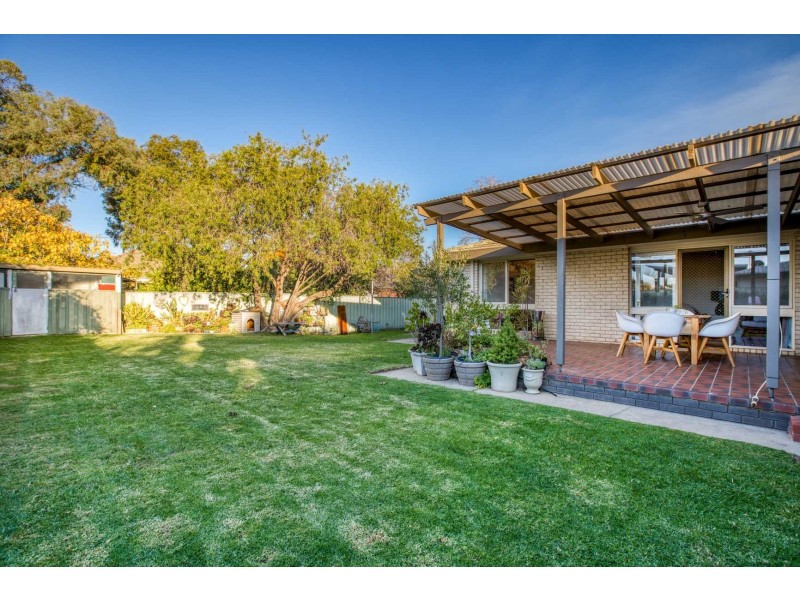 802 St James Crescent, North Albury NSW 2640