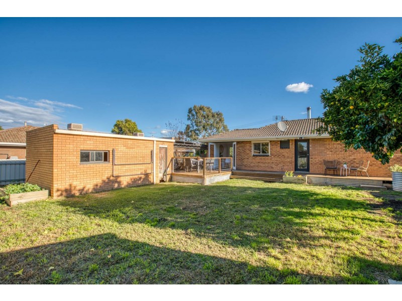 456 Jason Court, Lavington NSW 2641