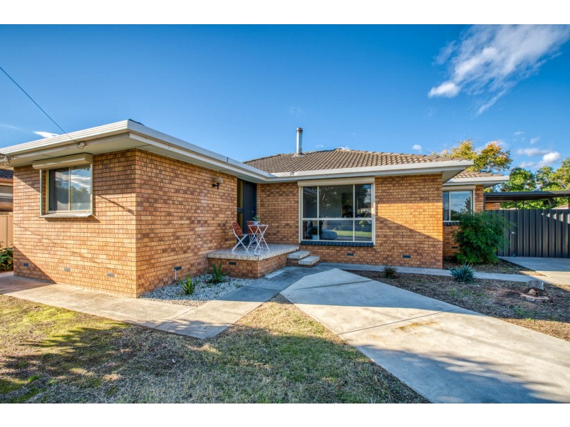 456 Jason Court, Lavington NSW 2641