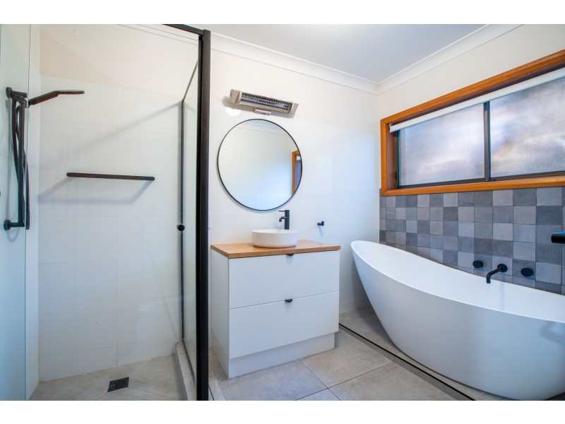 407 Halehaven Crescent, Lavington NSW 2641