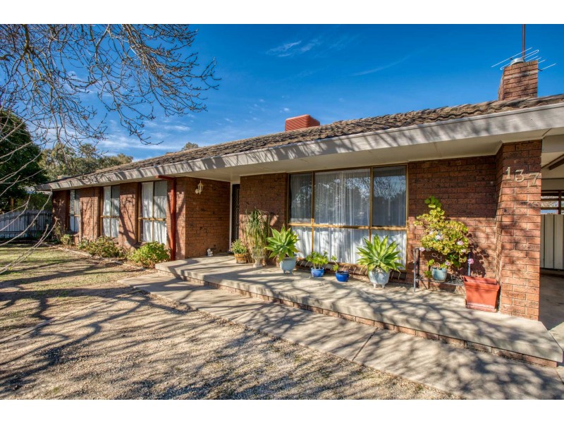 137 Dight Street, Jindera NSW 2642