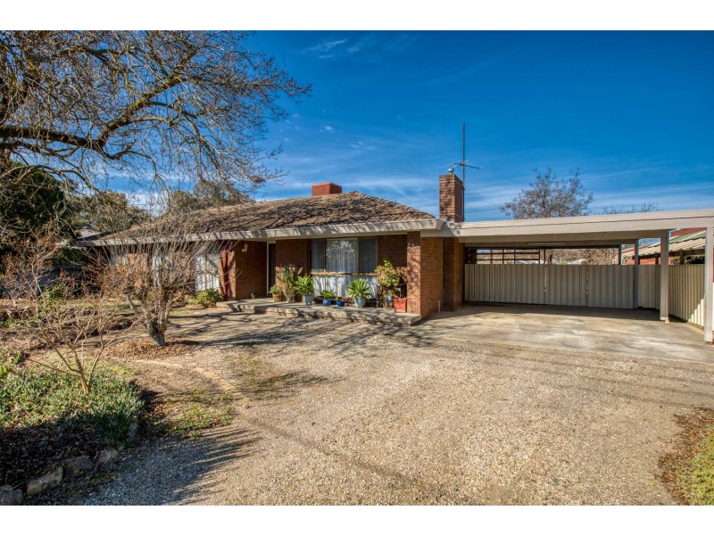 137 Dight Street, Jindera NSW 2642