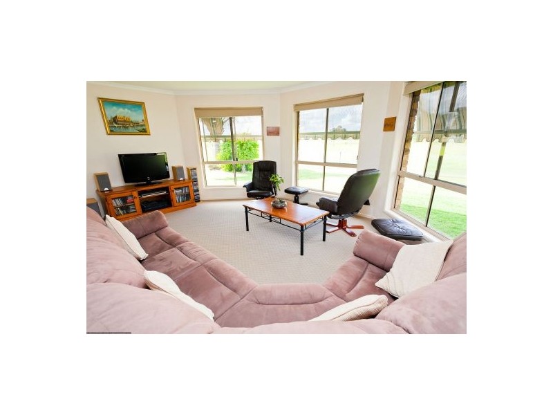 Pioneers Rest QLD 4650