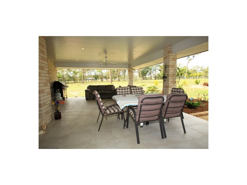 18 Niclintel Place, Oakhurst QLD 4650