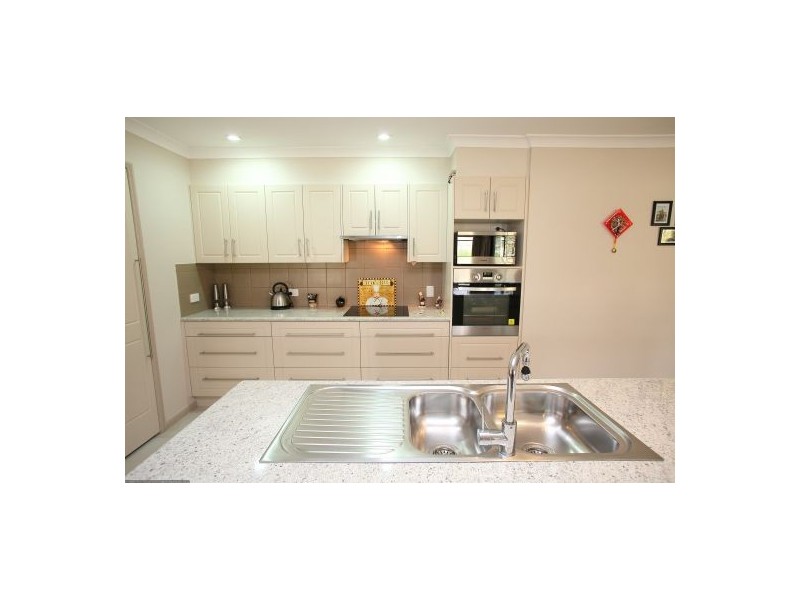 18 Niclintel Place, Oakhurst QLD 4650