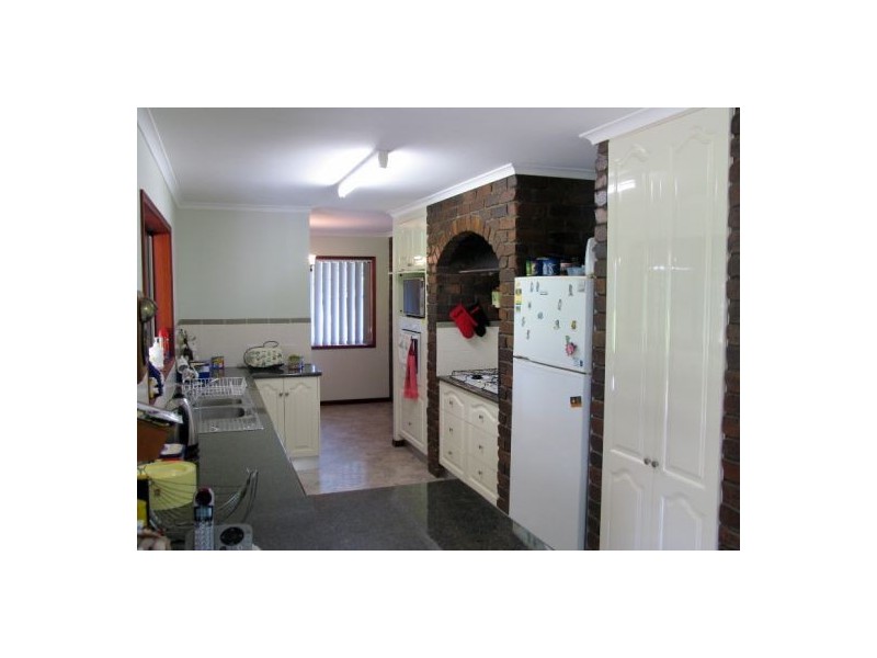 76 Bluebell Road, Tinana QLD 4650