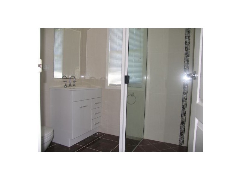 8 Price Street, Tiaro QLD 4650