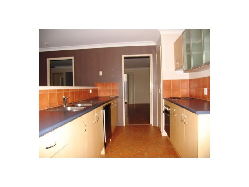 74 Lenthall, Aldershot QLD 4650