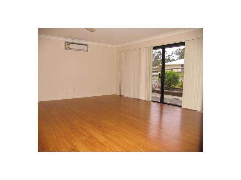 74 Lenthall, Aldershot QLD 4650