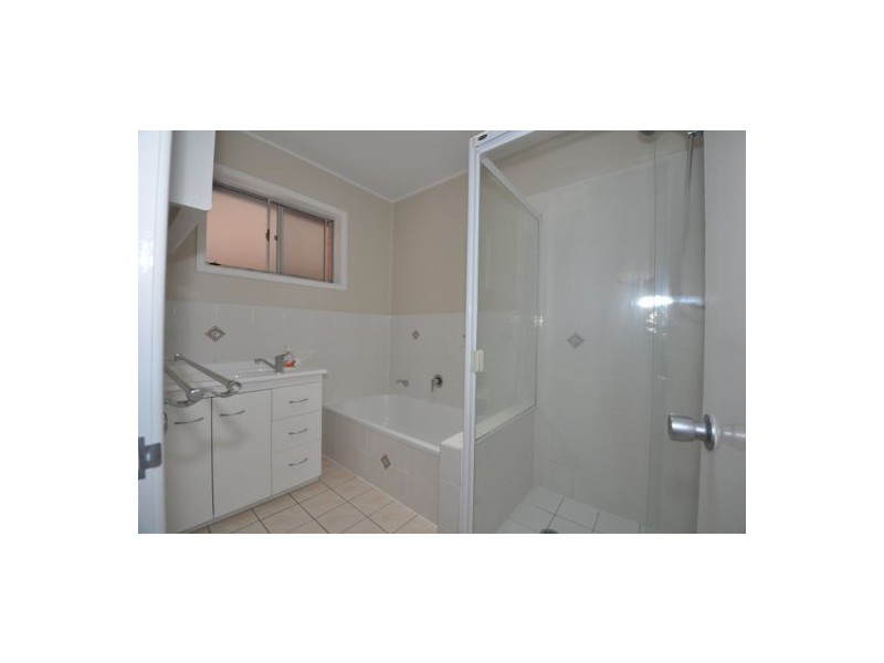 122 Hammersmith St, Coopers Plains QLD 4108