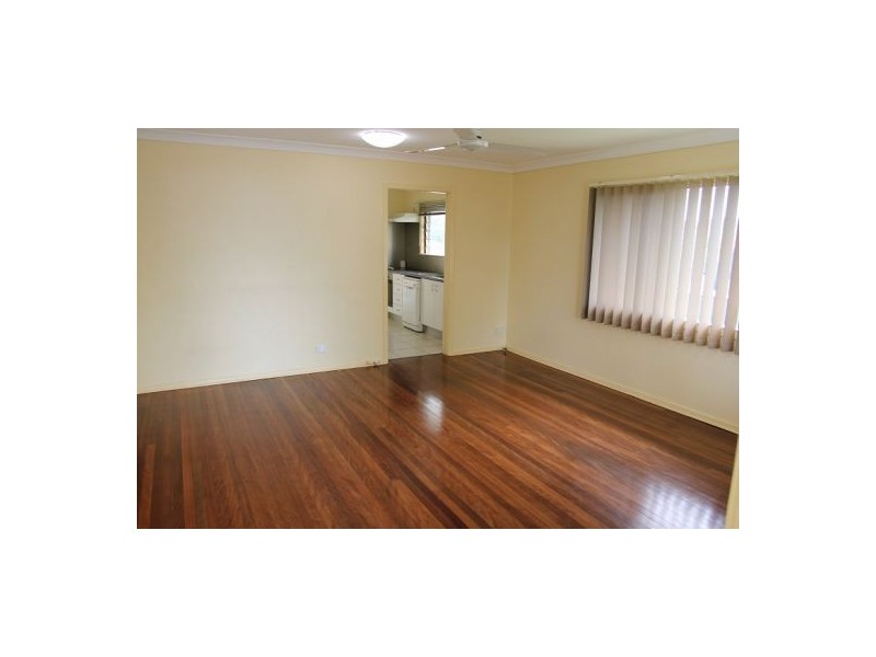 40 Amoria St., Mansfield QLD 4122